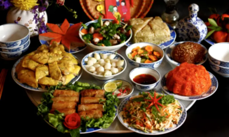 Bác sĩ cảnh báo thực phẩm ngày Tết có thể làm trầm trọng bệnh gout