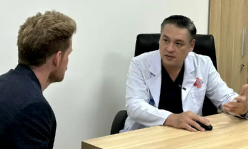 Bác sĩ Việt tháo 'bản án' đeo túi nước tiểu cho hàng nghìn bệnh nhân tại TP HCM