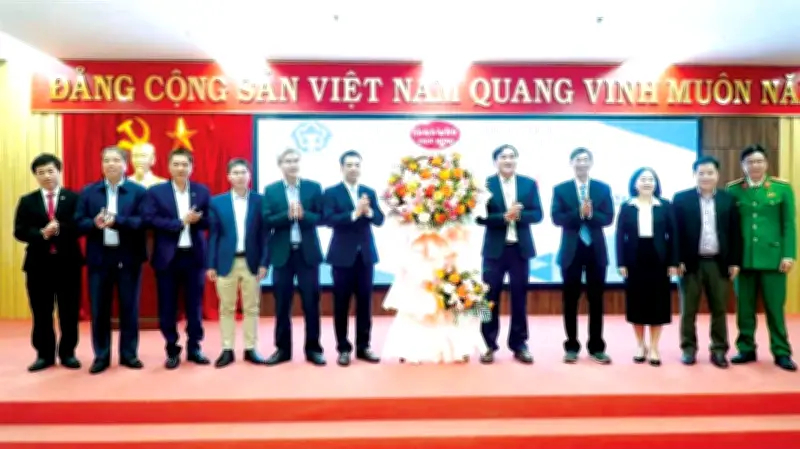BHXH TP Huế vượt chỉ tiêu 2025, đạt thành tích ấn tượng về bao phủ và thu chi