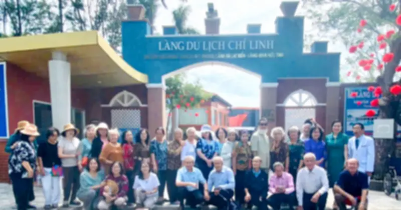 Bãi tắm Lăng Du Lịch Chí Linh sạt lở nghiêm trọng, đe dọa an toàn du khách