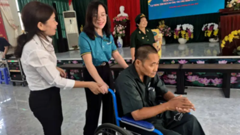 BIDV và Báo Tiền Phong tri ân thương bệnh binh với 44 suất quà Tết tại Long Đất