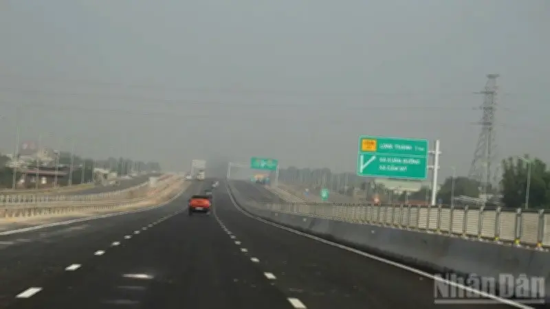 Cao tốc Biên Hòa-Vũng Tàu sắp thông xe tạm, hoàn thiện an toàn giao thông