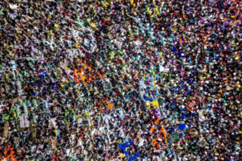 Biển người đổ về lễ hội đầu xuân 2026: Điểm đến tâm linh chật kín, kỷ lục khách tham quan