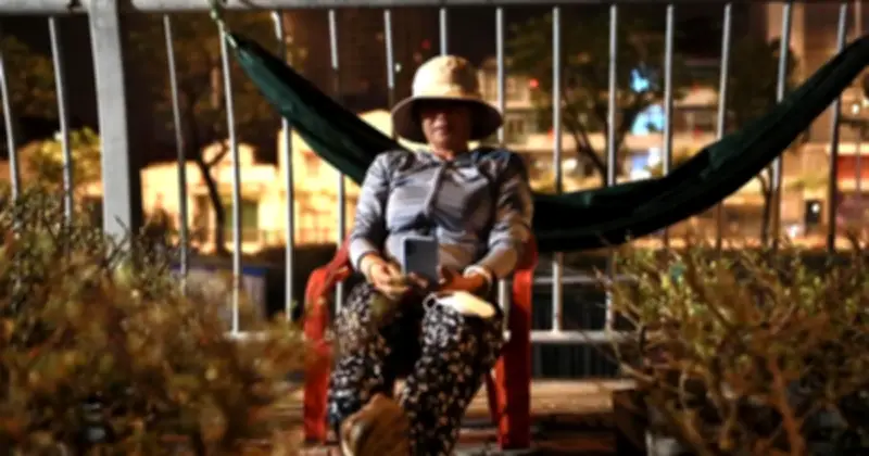 Bến Bình Đông đêm giao thừa: Những đêm trắng canh hoa và nỗi mưu sinh