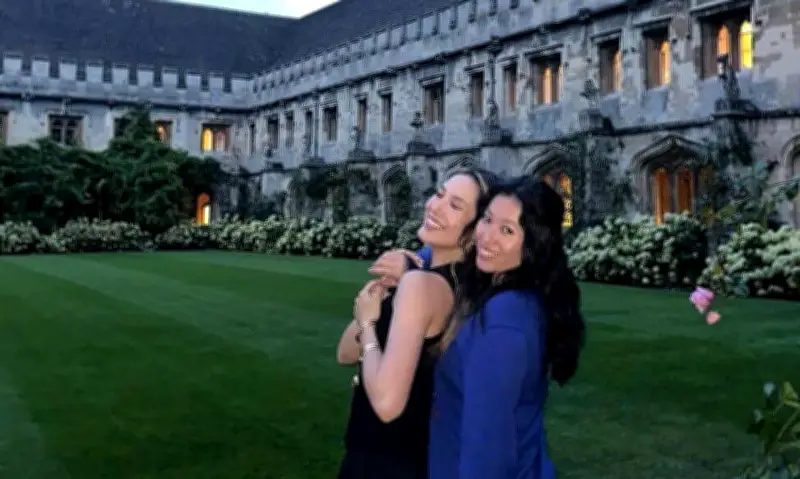 Bạn cùng phòng Stanford tiết lộ cuộc sống thực của 'Công chúa tuyết' Eileen Gu