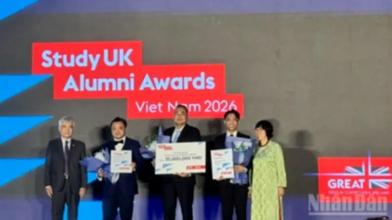 Bốn cựu du học sinh Anh xuất sắc được vinh danh tại Giải thưởng Study UK Alumni Awards 2026