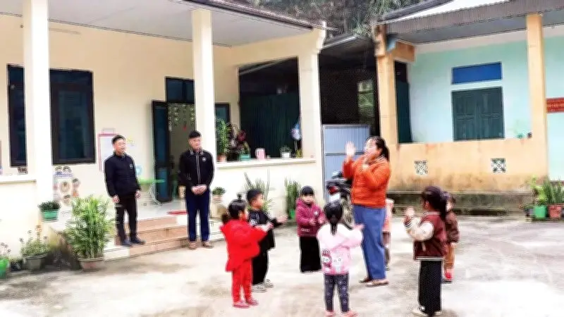 Bản Giáng Đổi Thay: Đường Điện Về Bản, Đời Sống Người Nùng Khởi Sắc