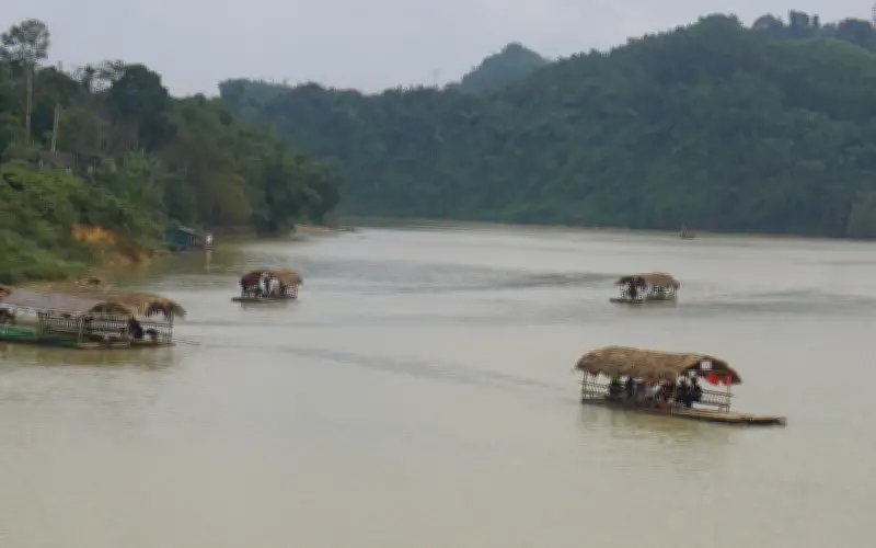 Bản Mạ Sôi Động Ngày Đầu Năm, Du Lịch Cộng Đồng Thu Hút Khách Đông Đúc