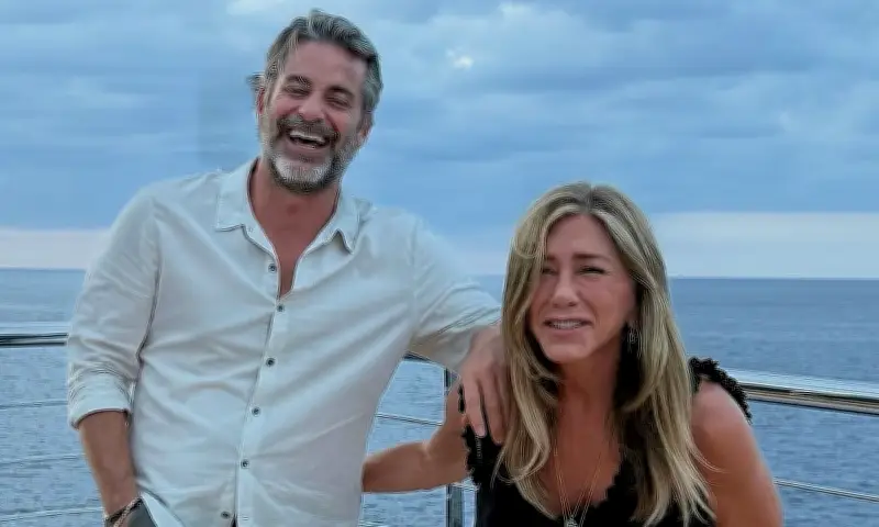 Bạn trai Jennifer Aniston chia sẻ bí quyết giải quyết mâu thuẫn trong tình yêu