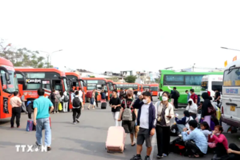 Bến Xe Miền Đông, Nhà Ga Sài Gòn Chật Cứng Người Dịp Lễ 30/4