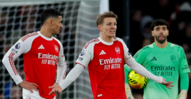 Bóng Ma Á Quân Ám Ảnh Arsenal: Thử Thách Tâm Lý Trước Ngưỡng Cửa Vô Địch