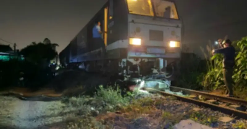 Băng qua đường sắt trong đêm, người điều khiển xe máy bị tàu hàng tông tử vong tại Lâm Đồng