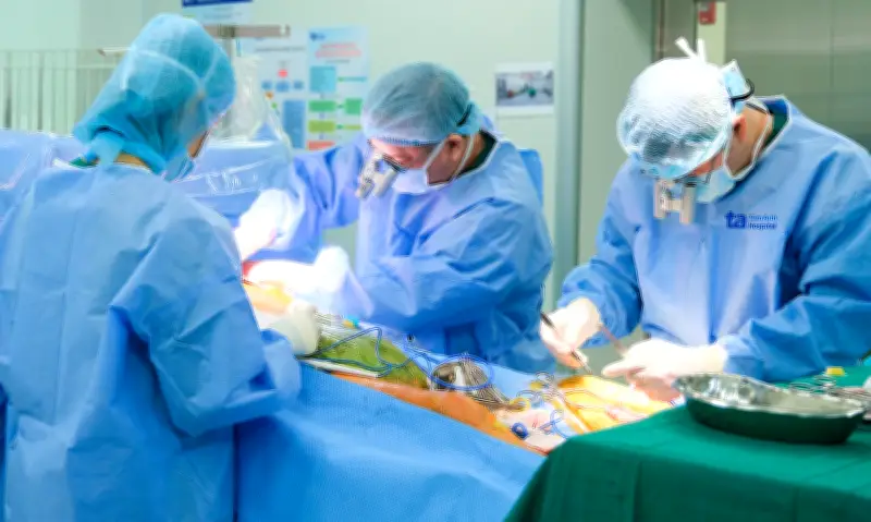 Bệnh nhân nhồi máu cơ tim cấp được cứu sống nhờ kỹ thuật bắc cầu mạch vành off-pump