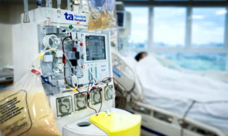 Bệnh nhân viêm tụy hoại tử do tăng triglycerid máu sau tiệc rượu bia