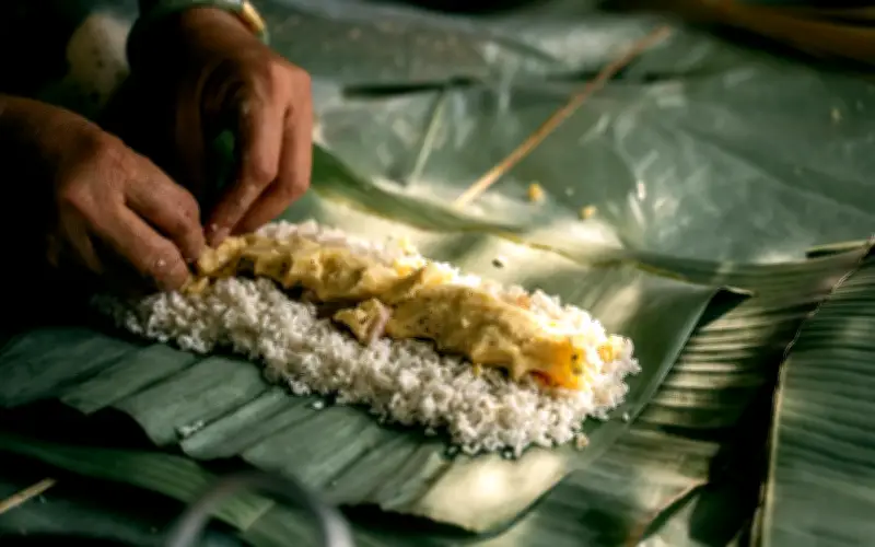 Bánh Tét Làng Chuồn: Nghề Truyền Thống 5 Thế Kỷ Và Bí Quyết Độc Đáo