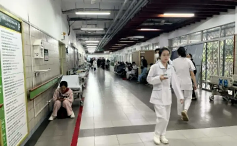 Bệnh viện Bạch Mai đón 9.000 bệnh nhân trong ngày, không ai phải chờ đợi qua đêm