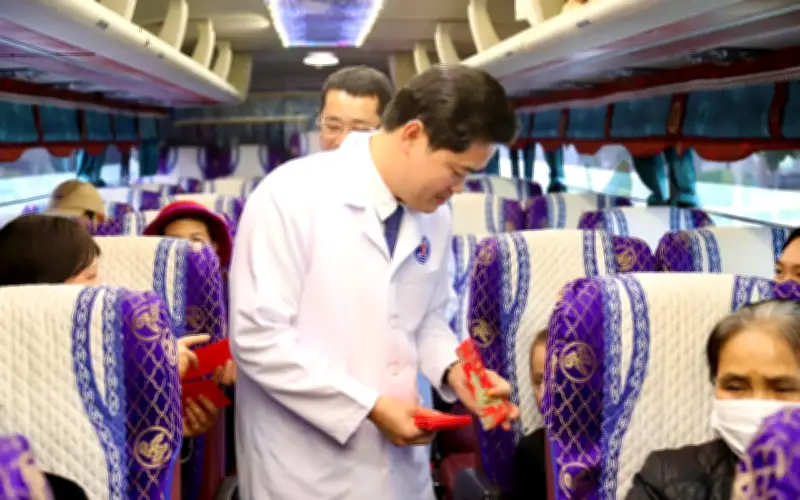 Bệnh viện K tổ chức Cơm Tất niên và Chuyến xe yêu thương cho bệnh nhân ung thư