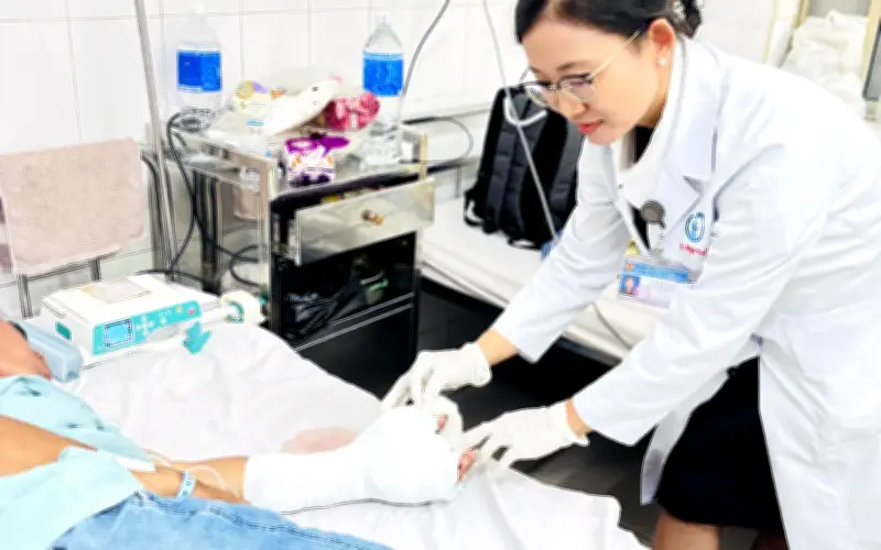 Bệnh viện Đồng Nai Thành Công Nối Lại Ngón Tay Đứt Lìa Cho Hai Bệnh Nhân