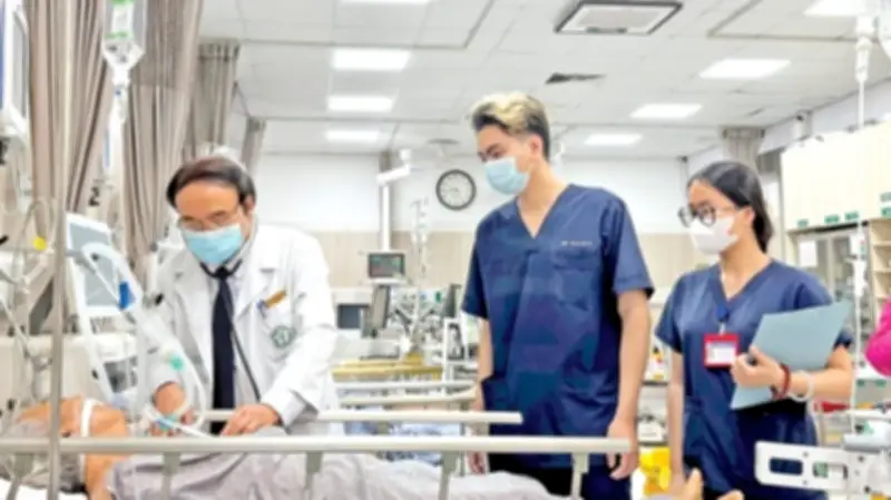 Bệnh viện quá tải dịp Tết: Cấp cứu nội khoa tăng, tai nạn giảm