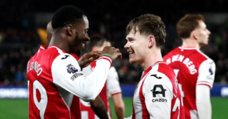 Brentford Cầm Hòa Arsenal 1-1, Man City Rút Ngắn Khoảng Cách Đầu Bảng