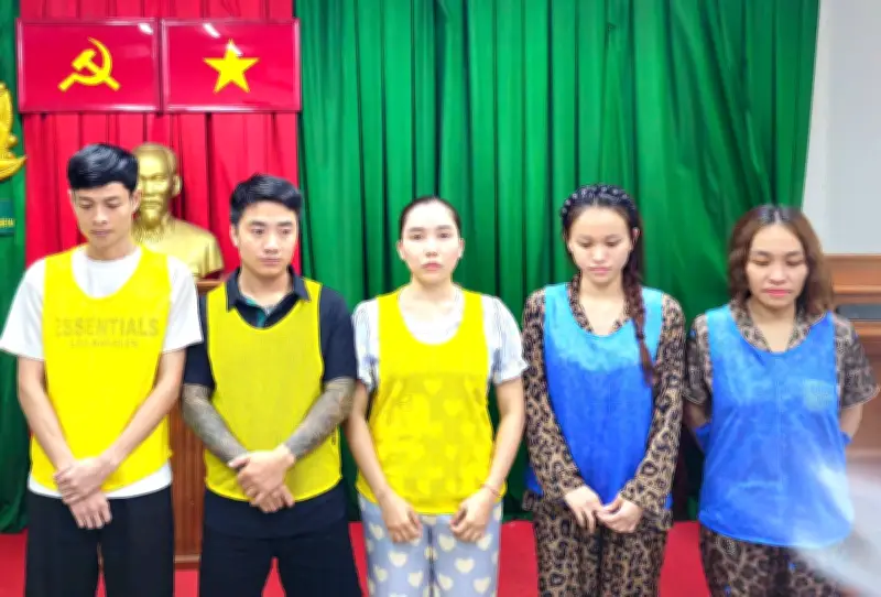 Bắt giữ đường dây lừa đảo 2.500 tỷ đồng qua mạng, chủ mưu là phụ nữ Việt tại Campuchia