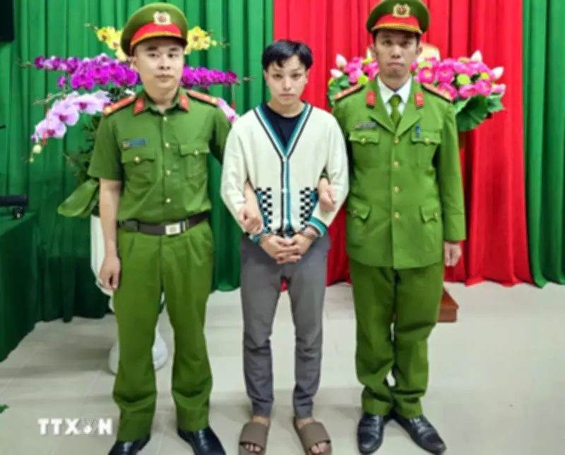 Bắt khẩn cấp đối tượng lái ô tô lao vào đám đông tại Đà Lạt