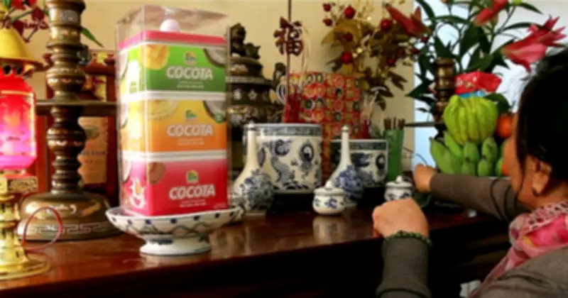 Bát Sâm Trên Bàn Thờ: Vật Nhỏ Nhưng Phản Ánh Cách Ứng Xử Với Không Gian Thờ Cúng