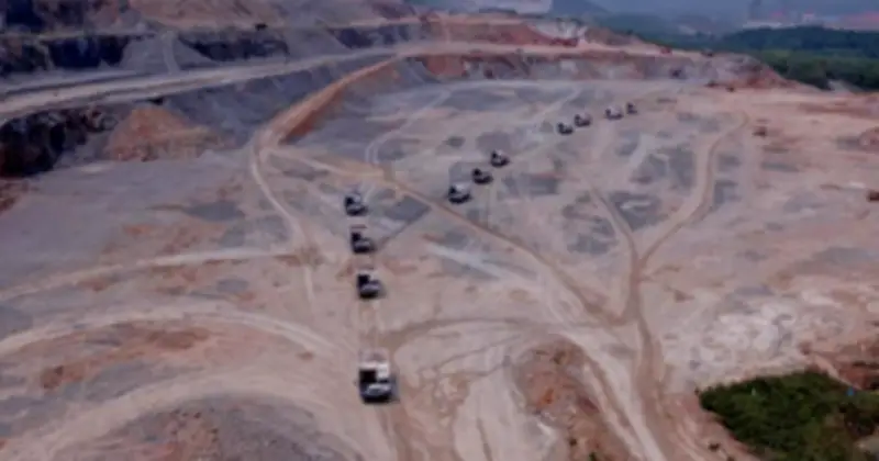 BYD Đưa AI Vào Mỏ Khoáng Sản: Xe Tải 145 Tấn Tự Hành Thay Thế Con Người