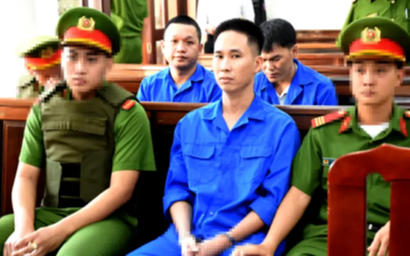 Bị cáo Lê Sỹ Tùng bị xét xử về 4 tội danh, gây án thảm sát 3 người ở Đồng Nai