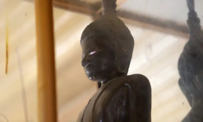 Cả bản Lạ từ chối tiền tỷ để giữ pho tượng Phật cổ, bảo vệ di sản tinh thần