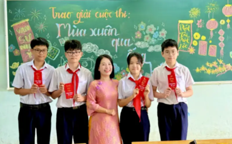 Cô giáo Toán khởi xướng cuộc thi ảnh Tết, giúp học sinh rời màn hình điện thoại