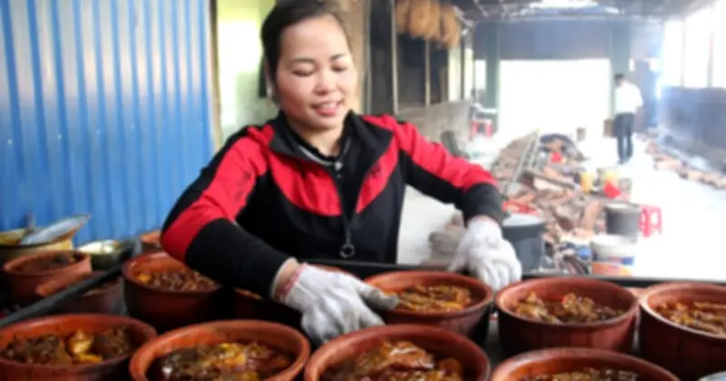 Cá Kho Làng Vũ Đại 'Đỏ Lửa' Dịp Tết, Doanh Thu Cả Tỷ Đồng Từ Mạng Xã Hội