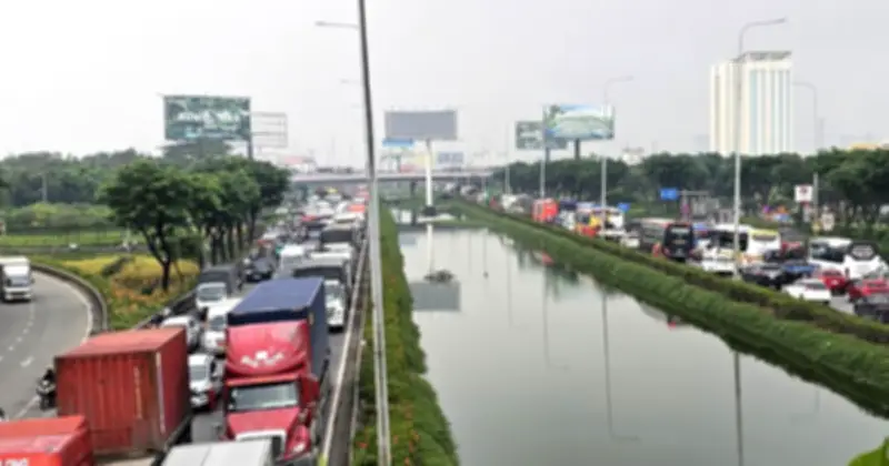 Cửa ngõ phía Tây TP.HCM ùn ứ nghiêm trọng trong ngày 24 tháng Chạp