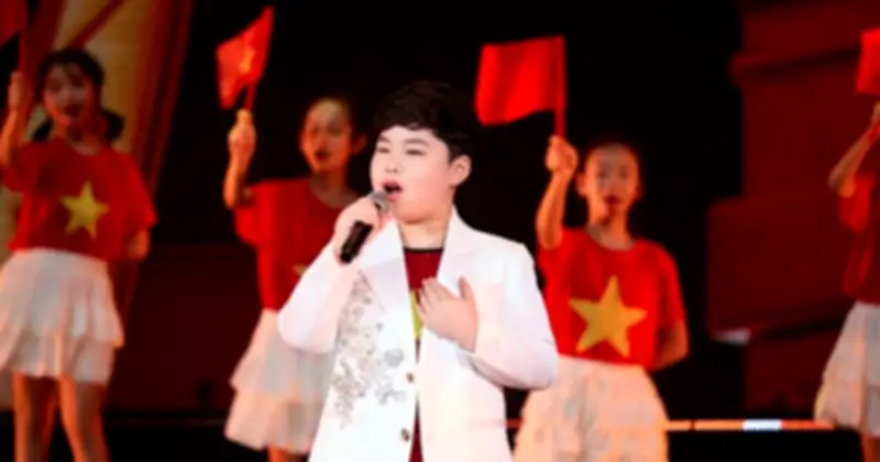 Ca sĩ nhí Dương Đức Hải tỏa sáng cùng DTAP tại Xuân Quê Hương 2026