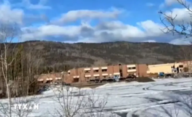 Canada Xem Xét Quy Định Mới Cho AI Chatbot Sau Sự Cố Xả Súng