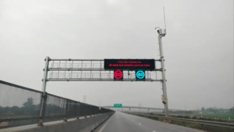 Cao tốc Bắc - Nam thưa vắng sáng mùng 1 Tết, nhộn nhịp từ trưa