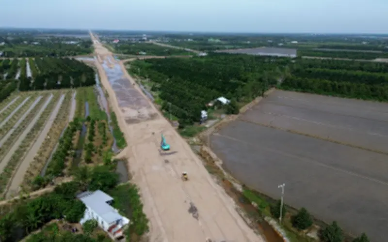 Cao tốc Cao Lãnh - An Hữu: Giai đoạn 1 đạt 73%, giai đoạn 2 đề xuất phương án mới