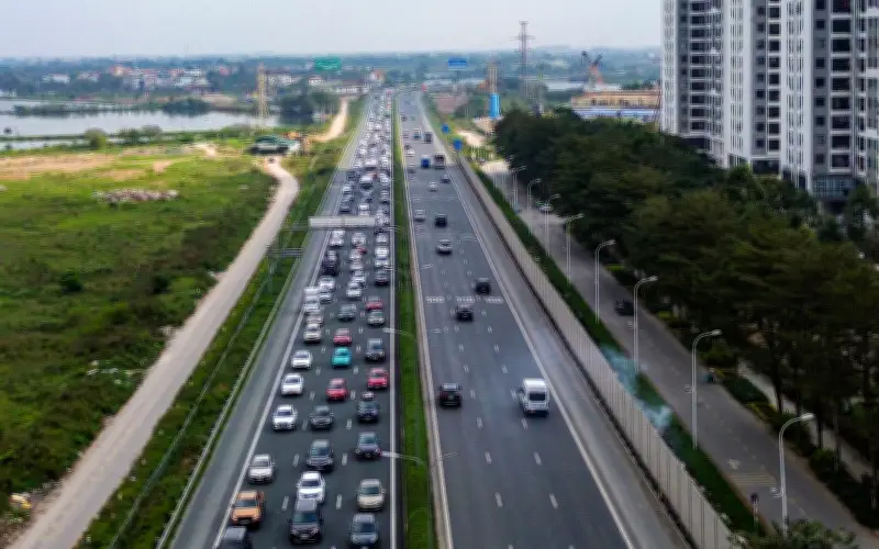 Cao tốc Pháp Vân - Cầu Giẽ ùn tắc hướng vào Hà Nội, cảnh sát dự kiến đóng chiều ra