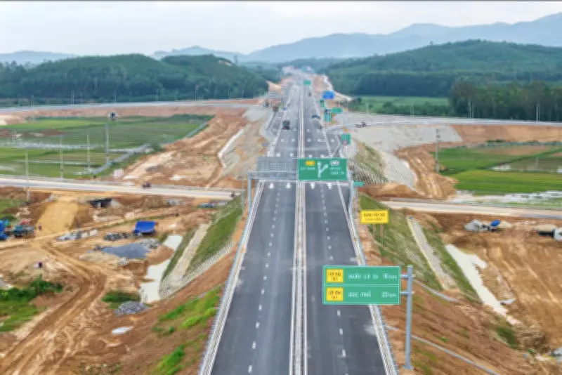 Cao tốc Quảng Ngãi - Hoài Nhơn chính thức khai thác từ trưa nay 12/2