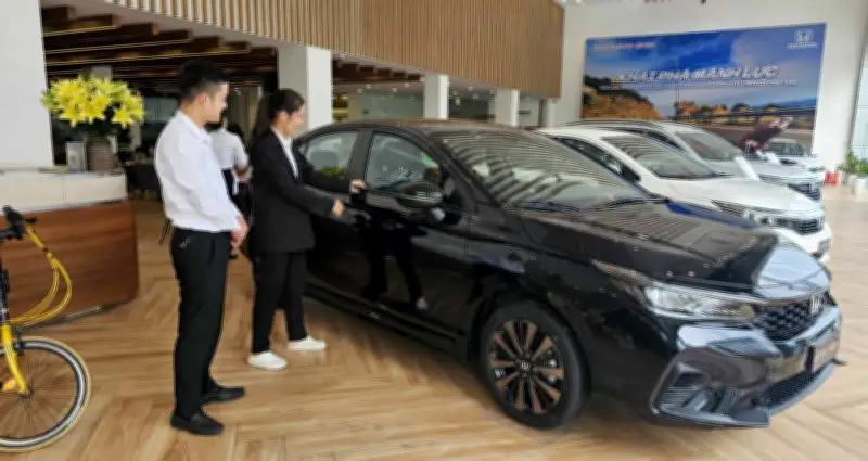 Doanh số ô tô tháng đầu năm 2026 tăng gần gấp đôi so với cùng kỳ