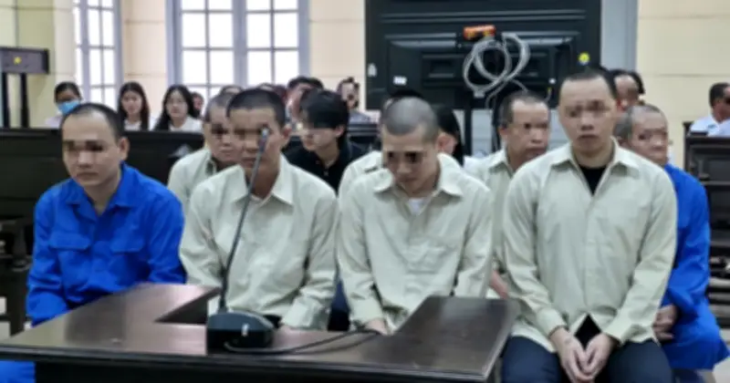 Khiêng quan tài quay clip trước chợ Bến Thành, 11 bị cáo lãnh án tù