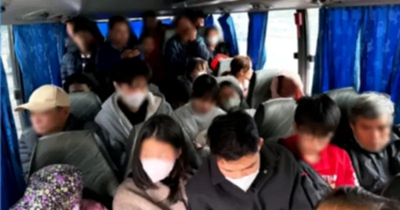 Cục CSGT nhận 50 tin nhắn tố giác, phạt gần 2,3 tỷ đồng xe khách chở quá tải