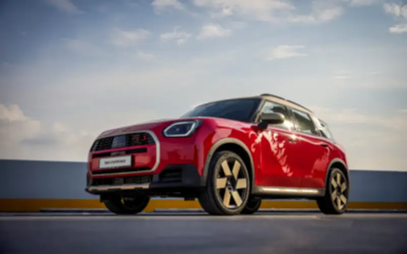 Các hãng xe quốc tế ra mắt phiên bản đặc biệt chào đón Tết Bính Ngọ 2026