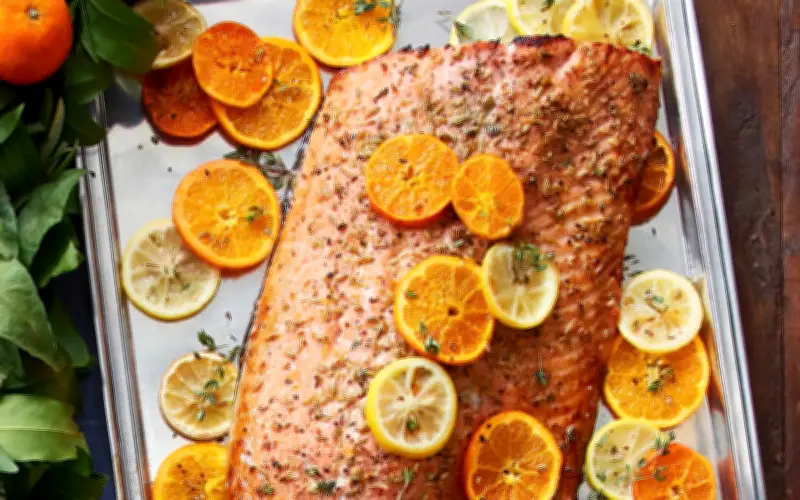 Các Thực Phẩm Hỗ Trợ Giảm Cân Hiệu Quả: Từ Cá Hồi Đến Quả Mọng