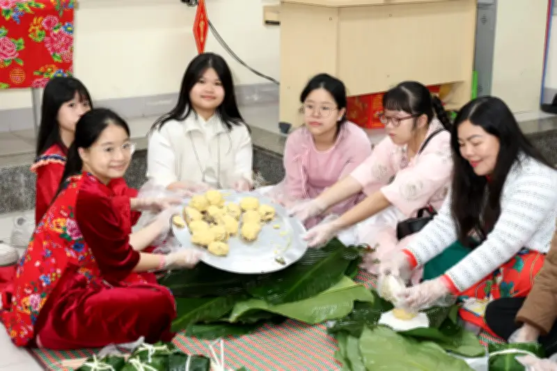 Các trường học tưng bừng tổ chức hoạt động trải nghiệm Tết Nguyên Đán