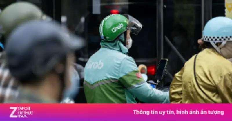 Cước xe công nghệ tăng gấp 2-3 lần, khách hàng chật vật gọi xe dịp cận Tết