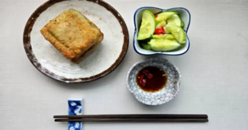 Cách Rán Bánh Chưng Bằng Nước Lọc: Món Ăn Giòn Thơm, Ít Dầu Mỡ