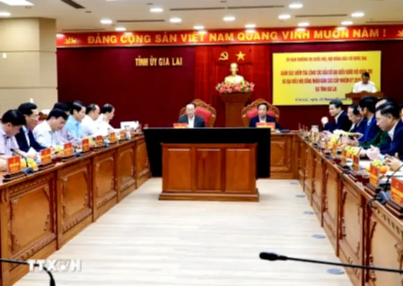 Đoàn công tác Trung ương giám sát bầu cử Quốc hội và HĐND tại Gia Lai