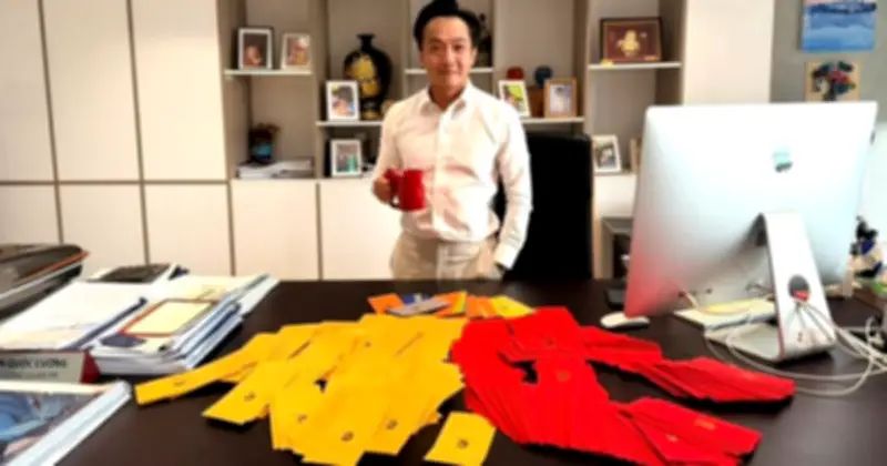 CEO Nguyễn Quốc Cường Trao Lì Xì Tri Ân Nhân Viên Trước Tết