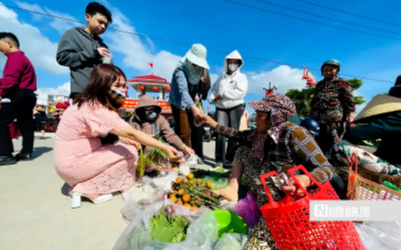 Chợ Gò Gia Lai: Phiên chợ Mùng Một Tết không trả giá, chỉ cầu lộc đầu năm